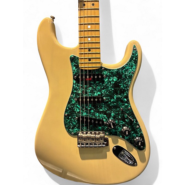 Used 2004 Fender American Standard Stratocaster Vintage White Solid Body Electric Guitar