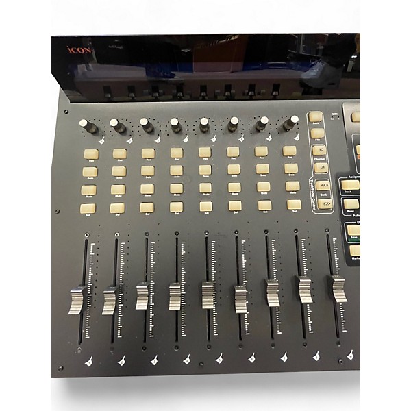 Used Icon QCON PRO G2 MIDI Controller