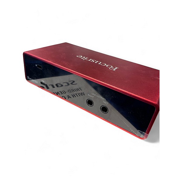 Used Focusrite Scarlett 2i2 Gen 3 studio pack
