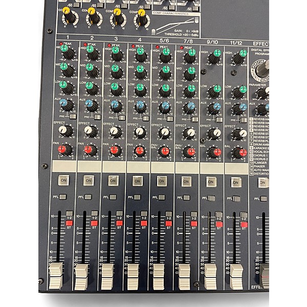 YAMAHA ミキサー　12CH MG124CX Yamaha MG124CX 12-Channel Stereo Mixer with Effects | zZounds