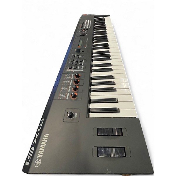 Used Yamaha MX61 61 Key Keyboard Workstation