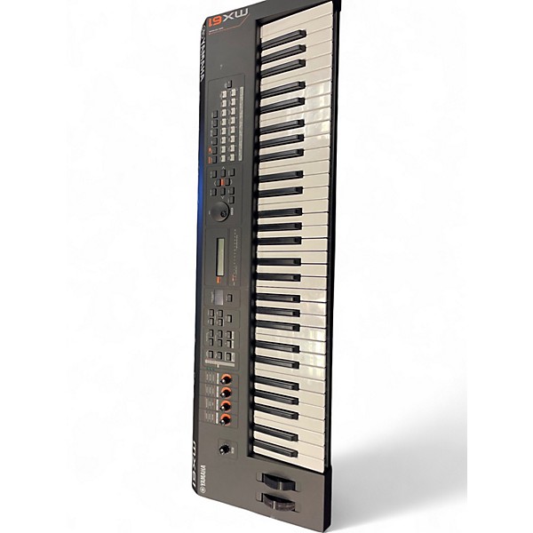 Used Yamaha MX61 61 Key Keyboard Workstation