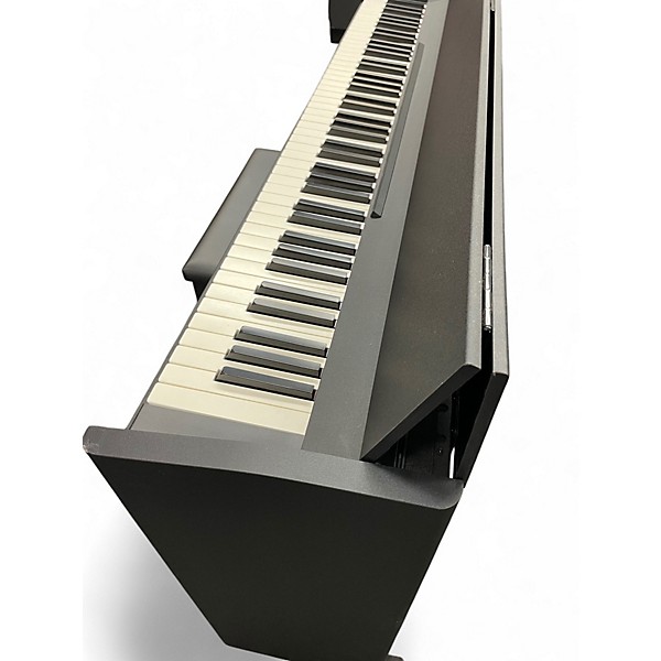 Used Roland F107 Keyboard Workstation