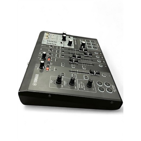 Used Yamaha AG08 Powered Mixer