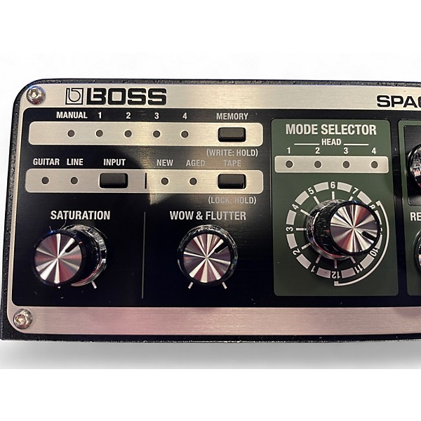 Used BOSS RE-202 Effect Pedal