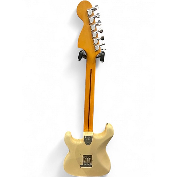 Vintage 1985 Fender 1972 STRATOCASTER REISSUE Olympic White Solid Body Electric Guitar