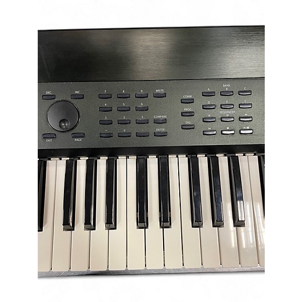 Used KORG Krome 73 Key Keyboard Workstation