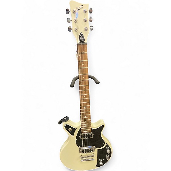 Used First Act vw garagemaster Classic White Solid Body Electric Guitar