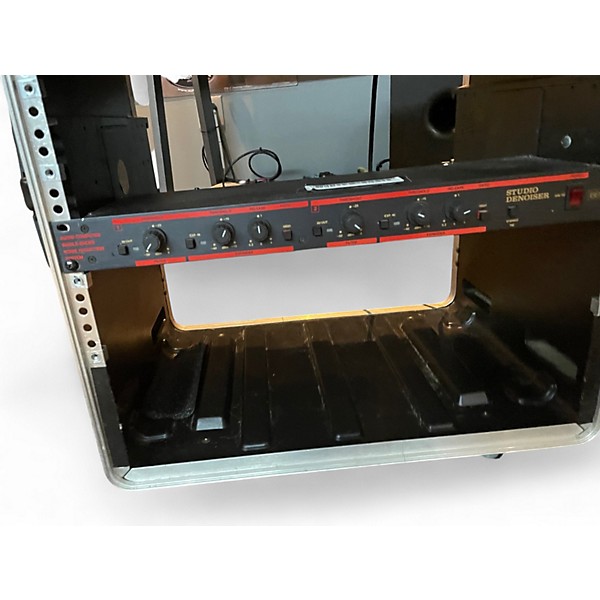 Used Behringer Studio Penosler Powered Monitor