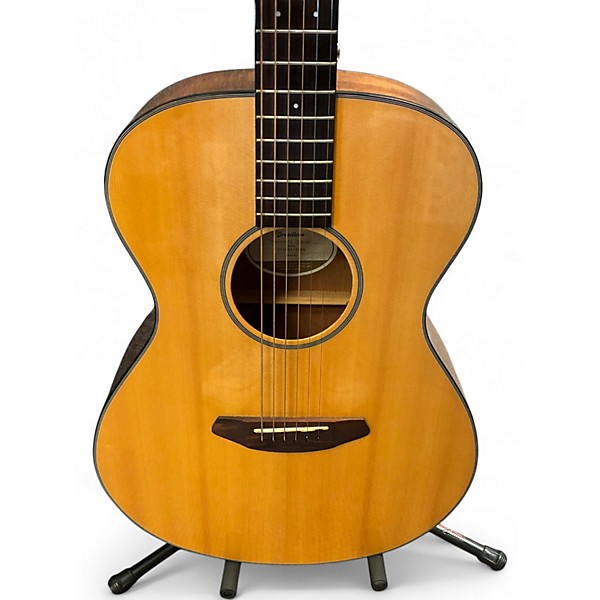 Used Breedlove Discovery Concert Natural Acoustic Guitar