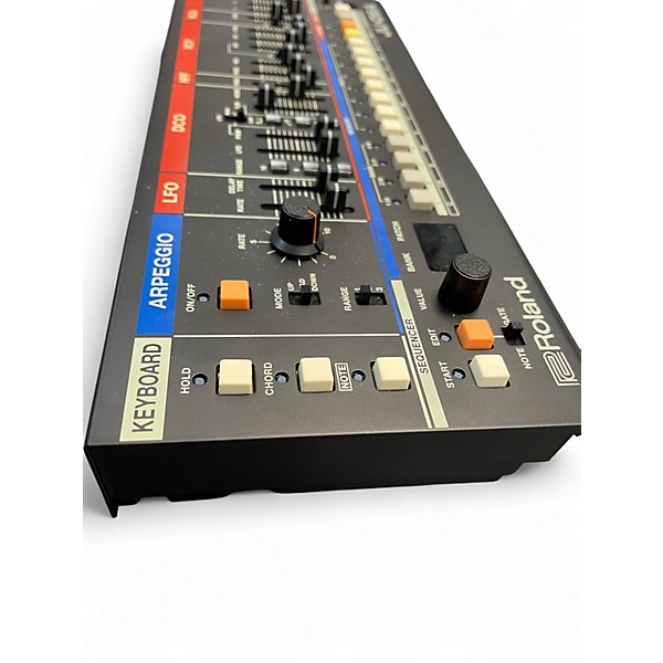 Used Roland JU-06A Synthesizer