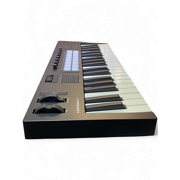 Used Novation launchkey 37 MIDI Controller | Guitar Center