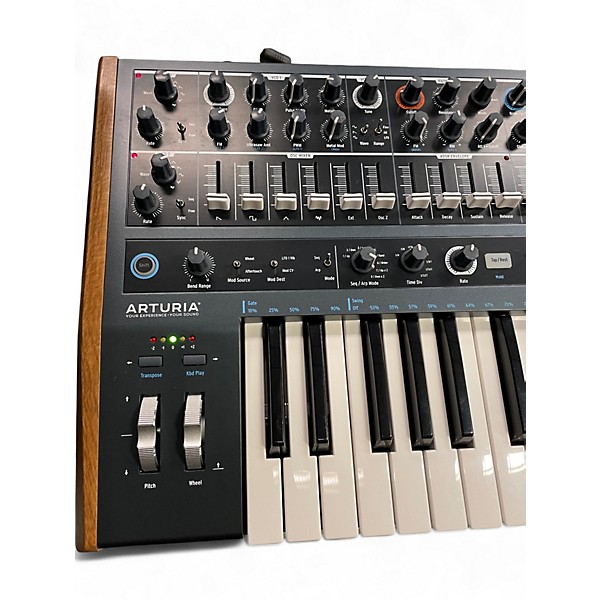 Used Arturia Minibrute 2 Synthesizer