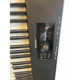 Used Studiologic SL88 STUDIO MIDI Controller