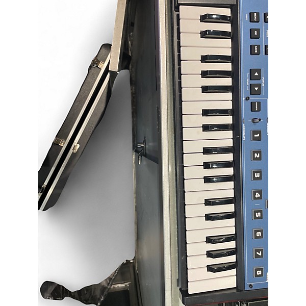 Used Novation MINI NOVA SYNTHESIZER Synthesizer
