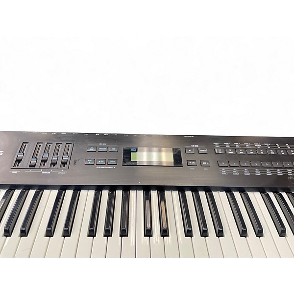 Used Alesis qs71 Digital Piano