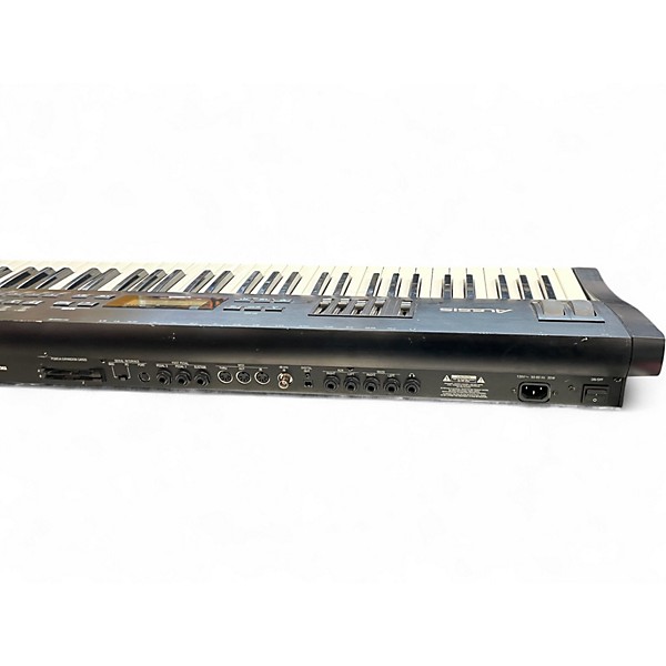 Used Alesis qs71 Digital Piano