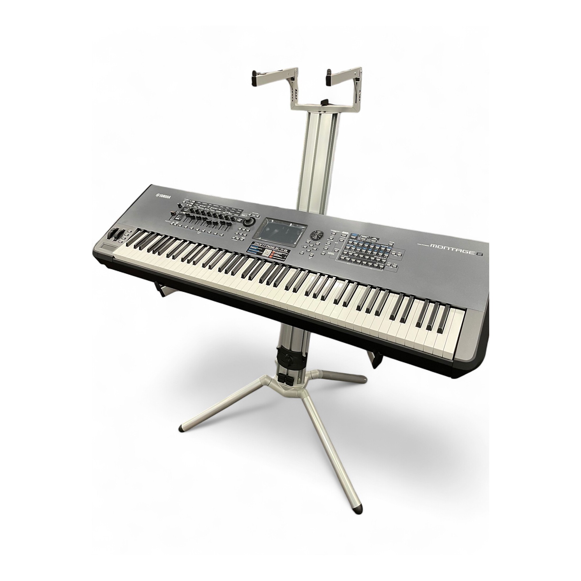 Used Yamaha Montage 8 Keyboard Workstation | Guitar Center
