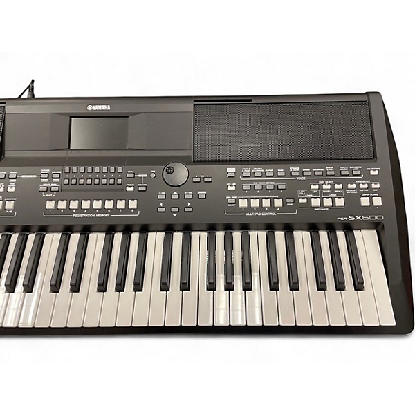 Used Yamaha PSRSX600 Arranger Keyboard | Guitar Center