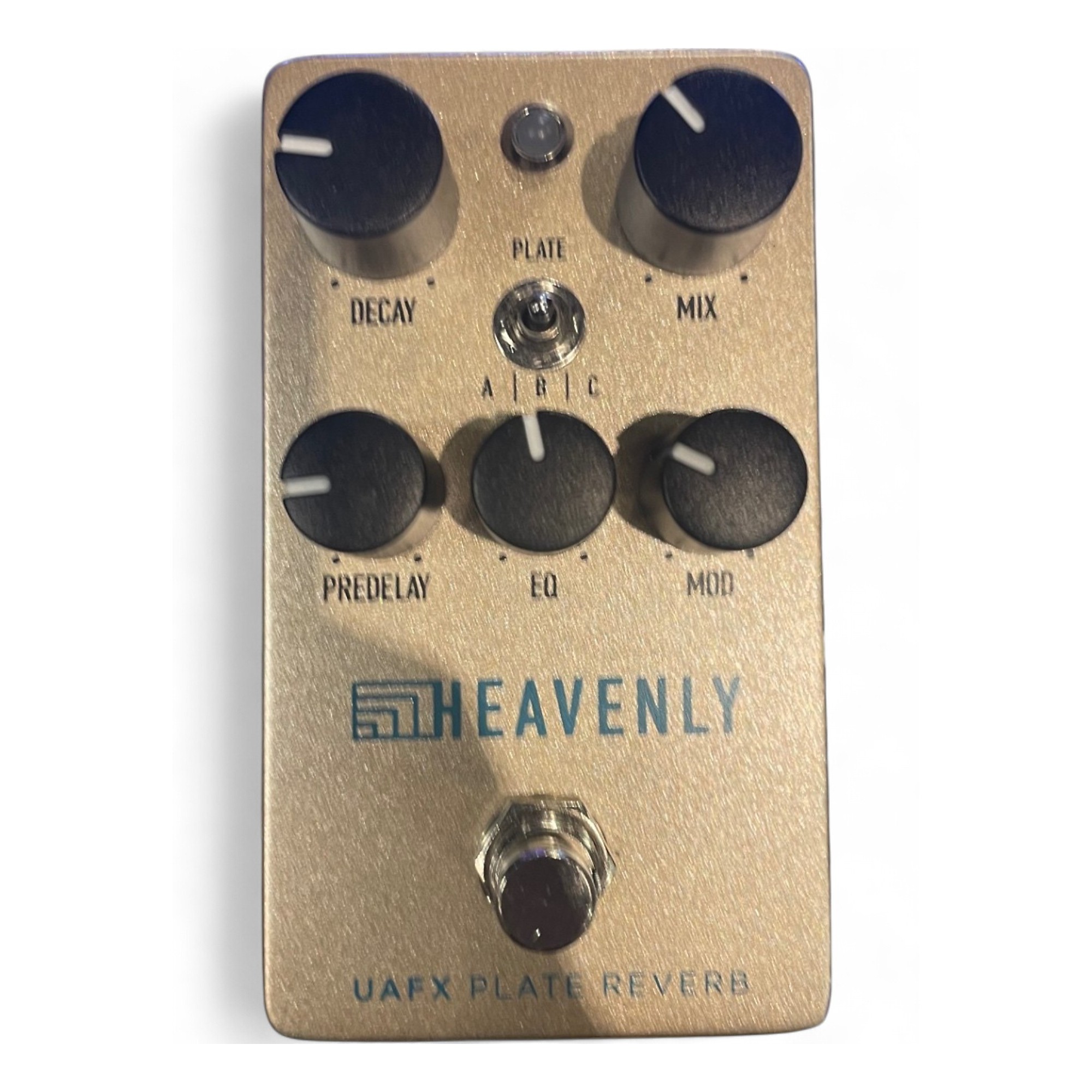 Used Universal Audio HEAVENLY Effect Pedal | Guitar Center