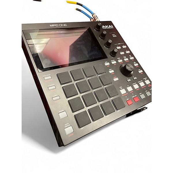 AKAI MPC Live MIDIコントローラー Akai Professional MPC Live Controller | Guitar Center