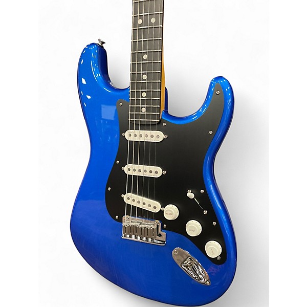 Used 2025 Fender American Ultra II Stratocaster COBRA BLUE