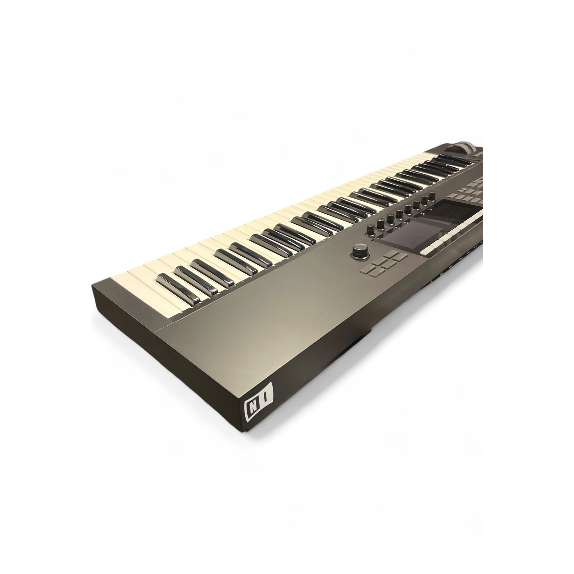 Used Native Instruments Komplete Kontrol S61 MK2 MIDI