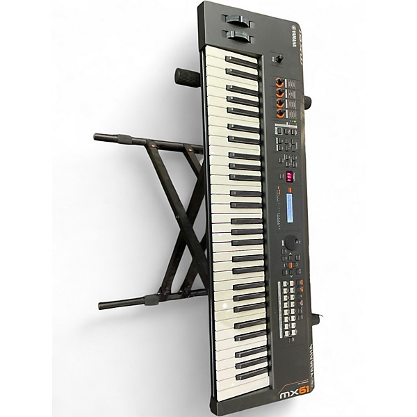 Used Yamaha MX61 61 Key Keyboard Workstation
