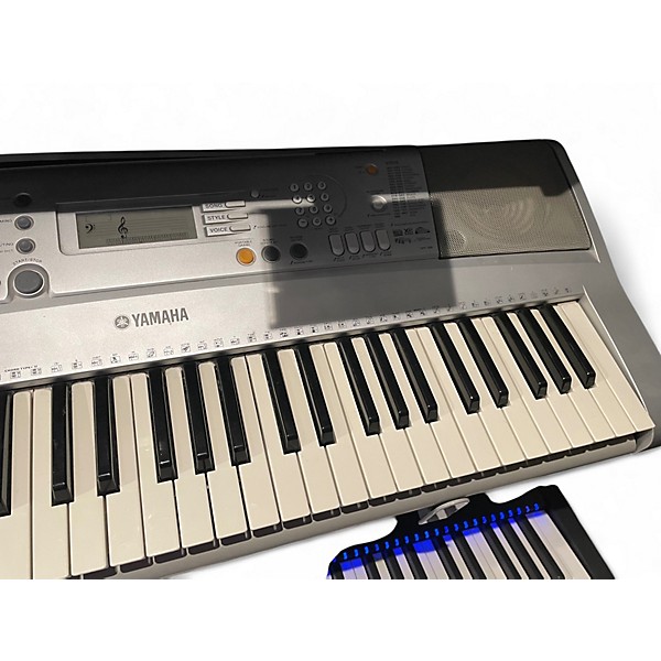 Used Yamaha YPT330 61 Key Portable Keyboard