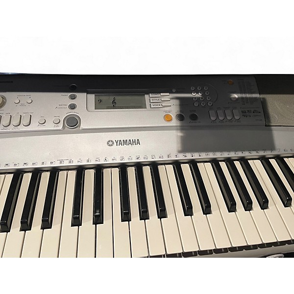 Used Yamaha YPT330 61 Key Portable Keyboard