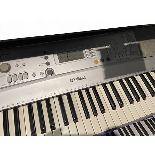 Used Yamaha YPT330 61 Key Portable Keyboard