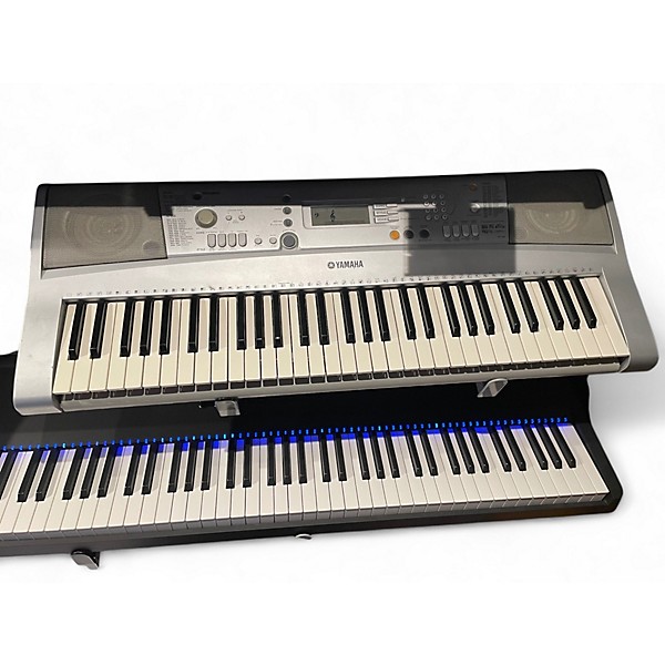 Used Yamaha YPT330 61 Key Portable Keyboard