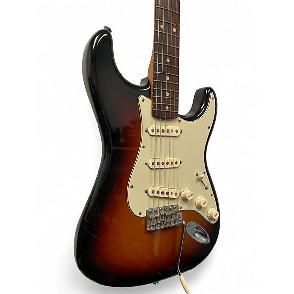 Used Fender Classic Series '60s Stratocaster 3 Color Sunburst Solid Body Electric Guitar