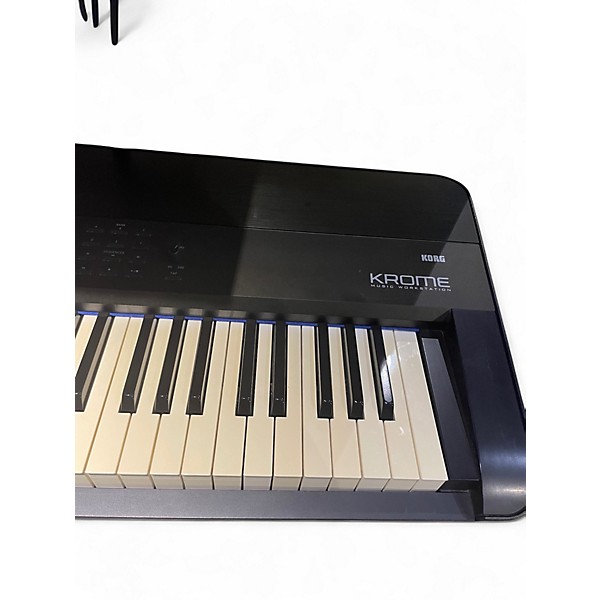 Used KORG Krome 88 Key Keyboard Workstation