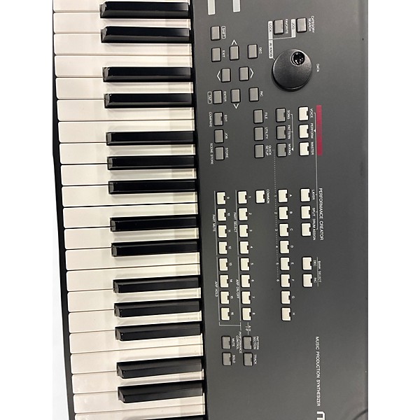 Used Yamaha MOXF8 88 Key Keyboard Workstation