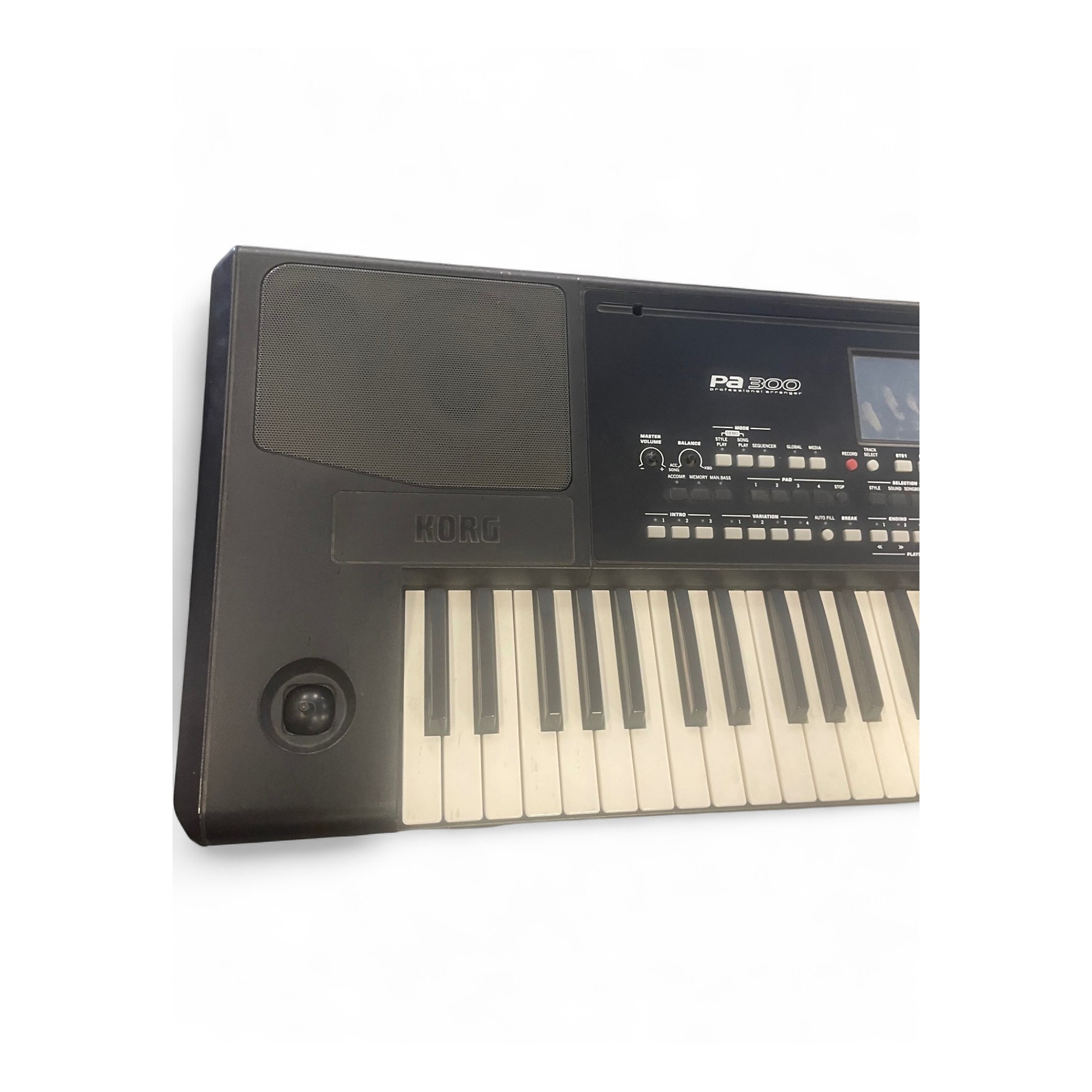 Used KORG PA300 61 Key Arranger Keyboard | Guitar Center