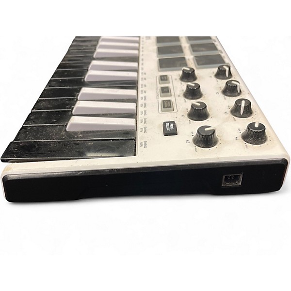 Used Akai Professional MPK Mini MIDI Controller | Guitar Center