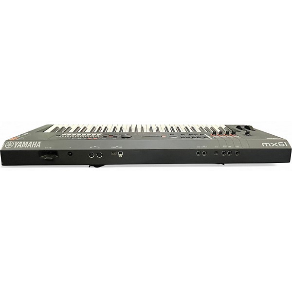 Used Yamaha MX61 61 Key Keyboard Workstation