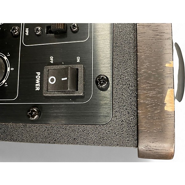 Used Focal SHAPE 40  Powered Monitor
