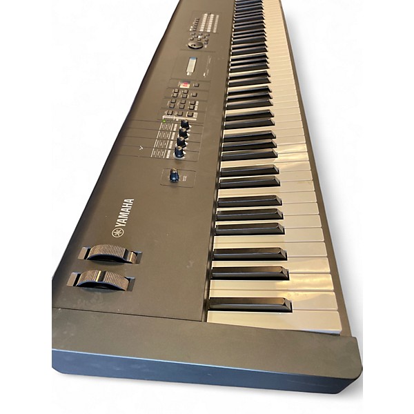 Used Yamaha MX88 Synthesizer