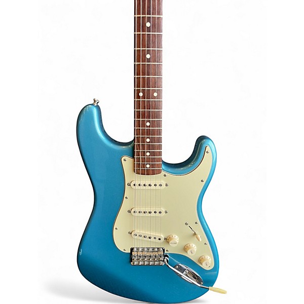 Used Fender Classic Series 1960S Stratocaster Lake Placid Blue Solid Body Electric Guitar