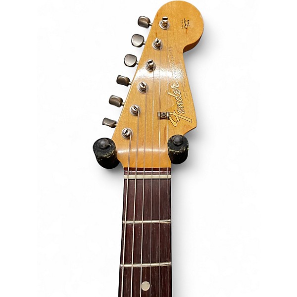 Used Fender 1965 Relic Stratocaster White Solid Body Electric Guitar