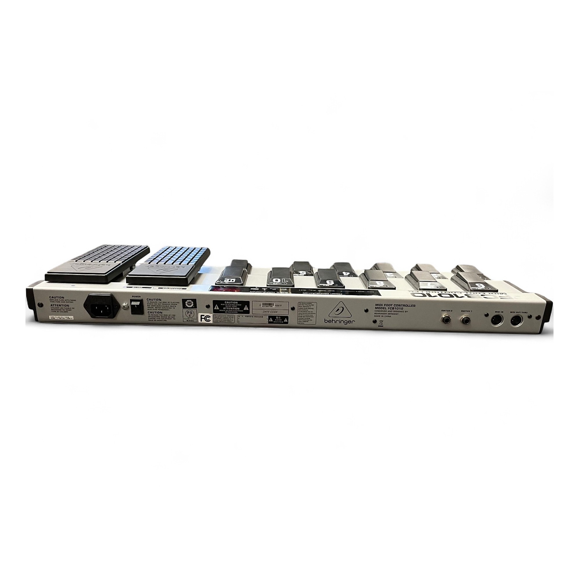 新品 BEHRINGER FCB1010 MIDIフットコントローラー Behringer FCB1010 MIDI Foot Controller | Sweetwater