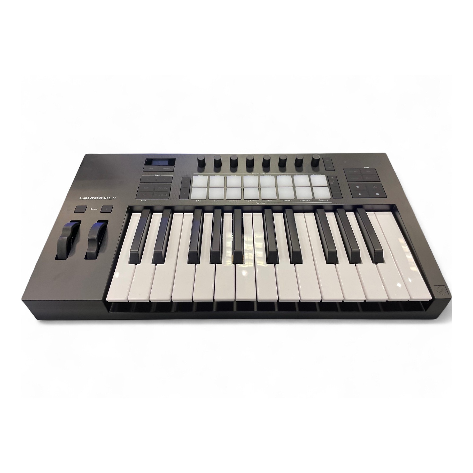 Used Novation Launchkey Mini 25 Mk4 MIDI Controller | Guitar