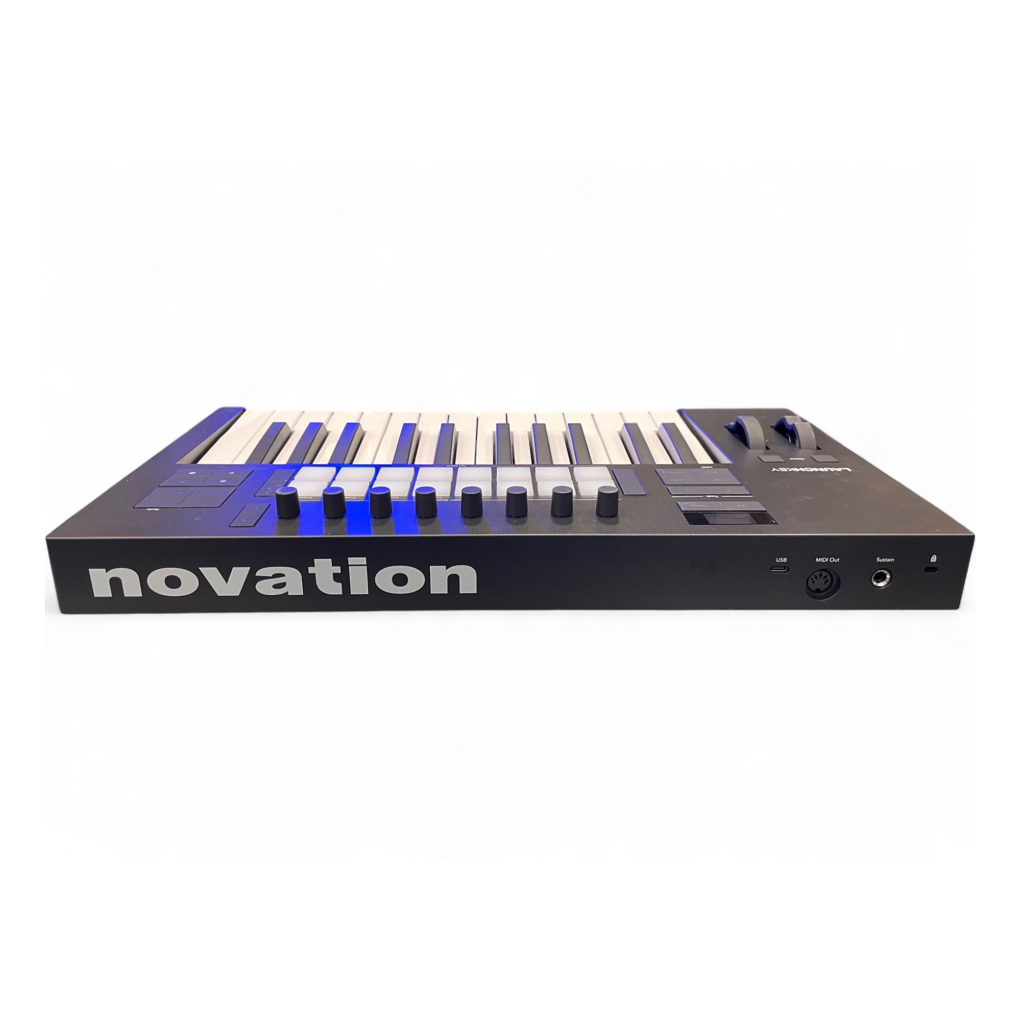 Used Novation Launchkey Mini 25 Mk4 MIDI Controller | Guitar