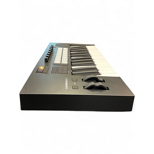 Used Novation Launchkey Mini 25 Mk4 MIDI Controller | Guitar