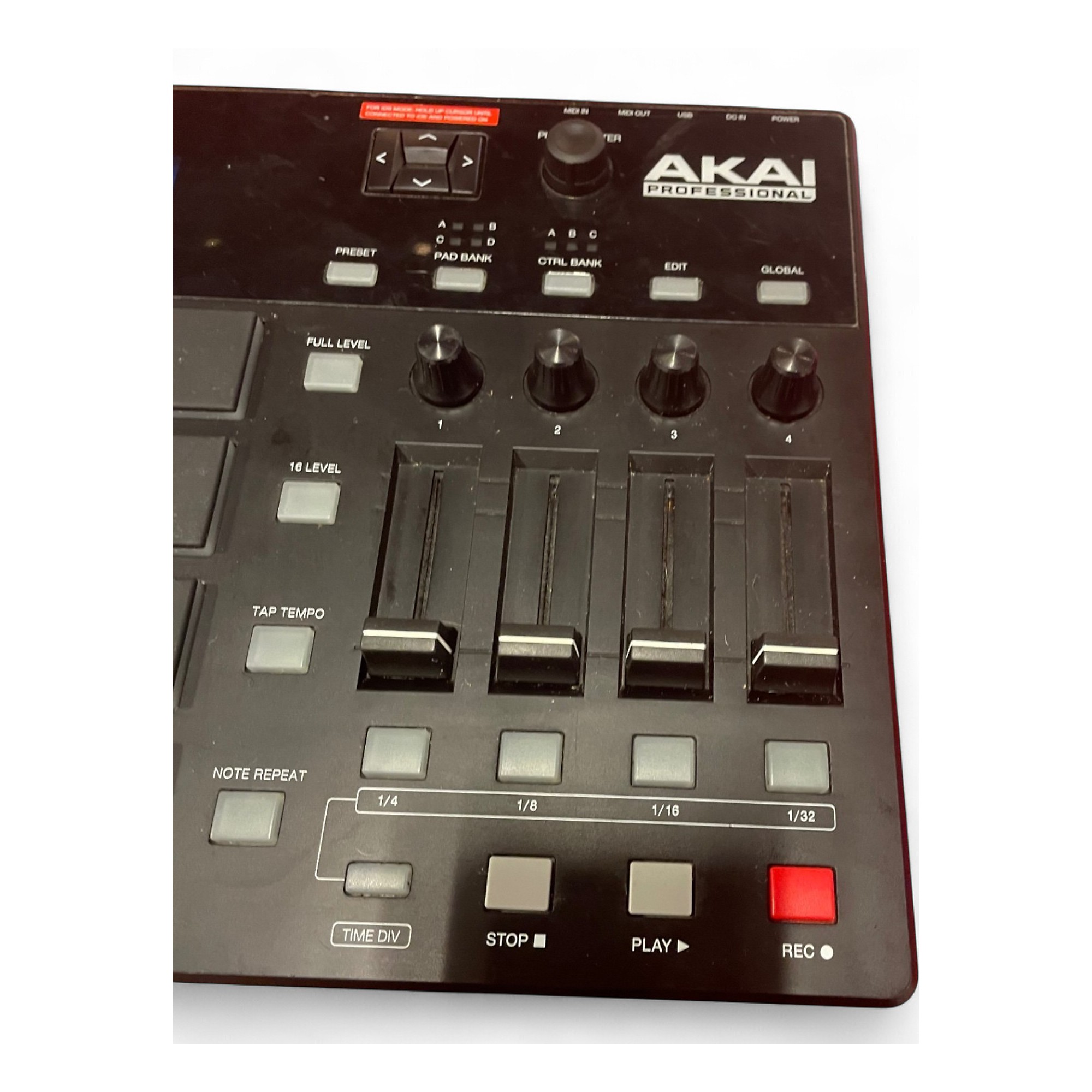 Used Akai Professional MPD226 MIDI Controller | Guitar Center