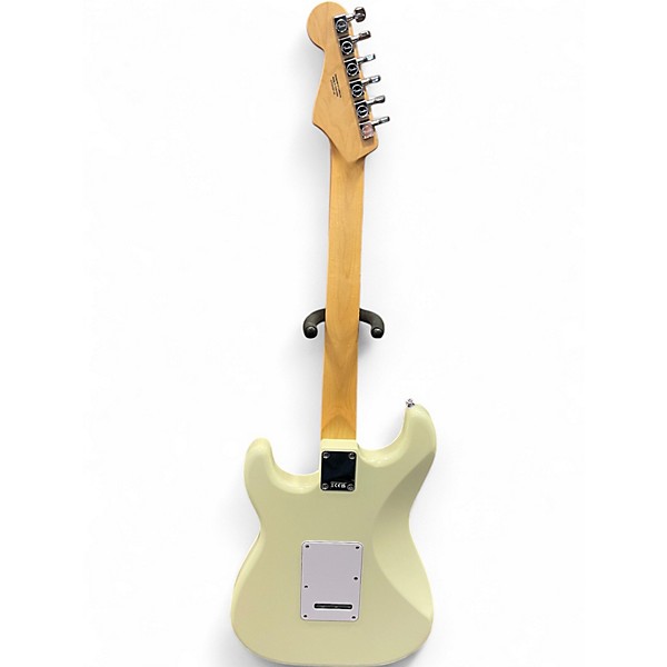 Used Fender Standard Stratocaster White Solid Body Electric Guitar