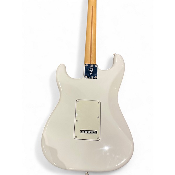 Used Fender Player Stratocaster White Solid Body Electric Guitar