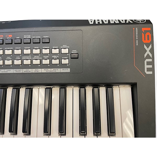Used Yamaha MX61 61 Key Keyboard Workstation